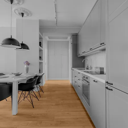 Unitapartament Delux Centrum Blisko Plac Zbawiciela Hala Koszyki Metro Politechnika Jest To Elegancki I Wygodny Na I W Warszawie - Zapraszamy *