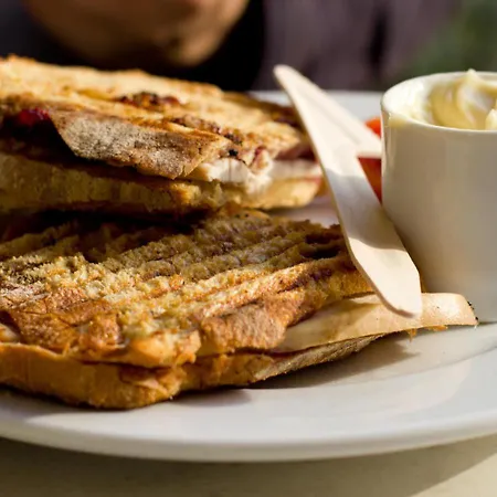 Apartment Unitapartament Delux: Elegant Center Near Zbawiciela Square Warsaw