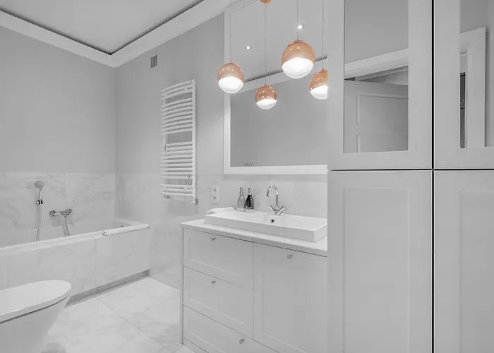 Unitapartament Delux Centrum Blisko Plac Zbawiciela Hala Koszyki Metro Politechnika Jest To Elegancki I Wygodny Na I W Warszawie - Zapraszamy * وارسو