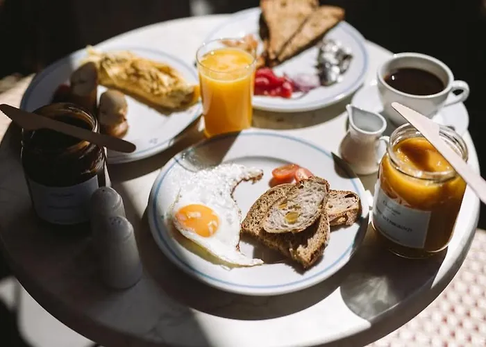 Unitapartament Delux Centrum Blisko Plac Zbawiciela Hala Koszyki Metro Politechnika Jest To Elegancki I Wygodny Na I W Warszawie - Zapraszamy * وارسو