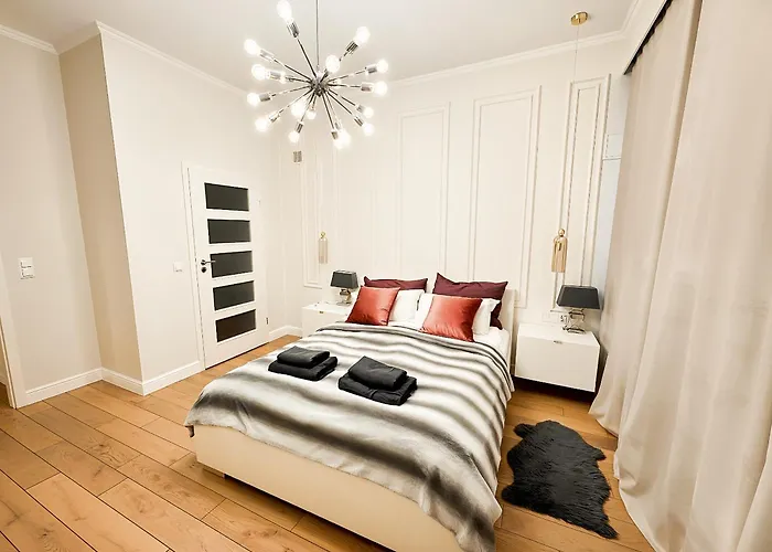 Unitapartament Delux Centrum Blisko Plac Zbawiciela Hala Koszyki Metro Politechnika Jest To Elegancki I Wygodny Na I W Warszawie - Zapraszamy